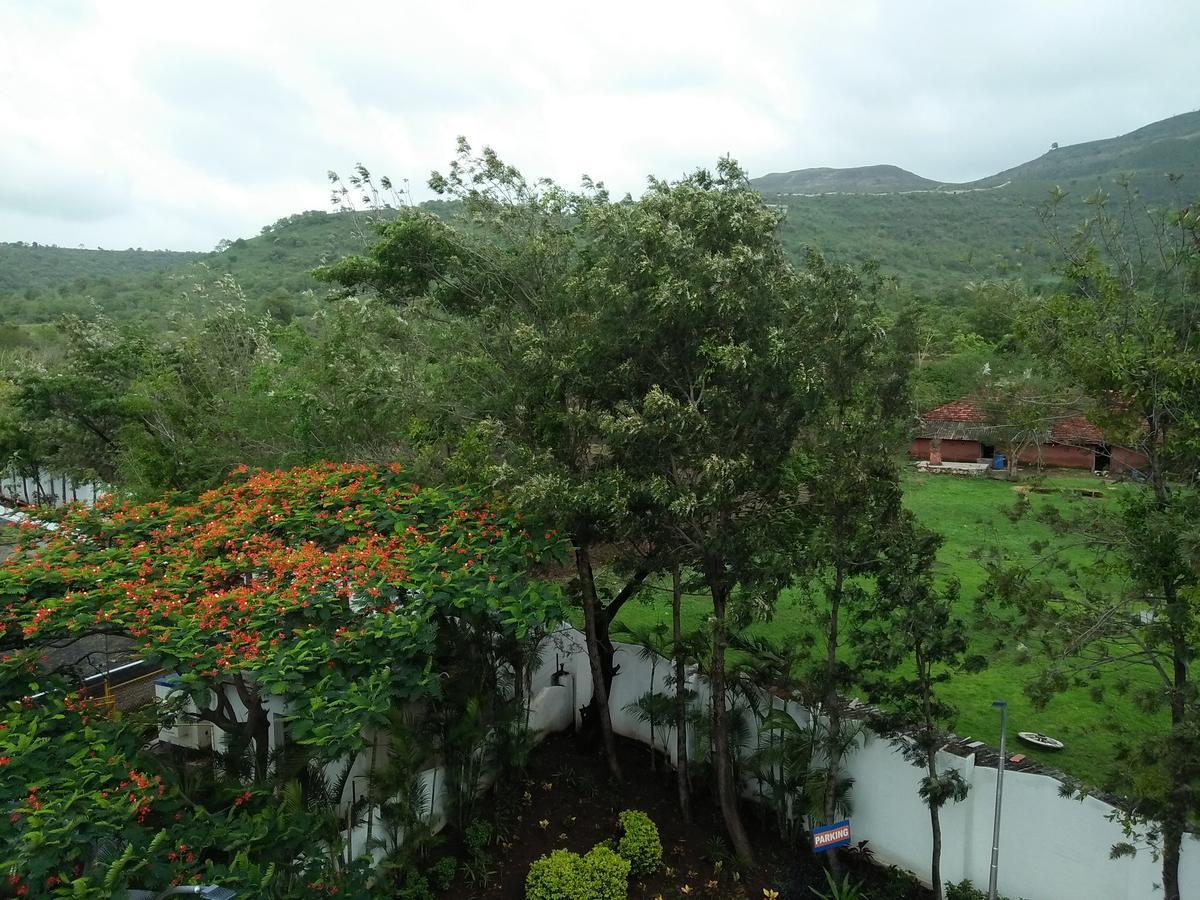 Palette - Spring Hills Resort Pirangut Esterno foto