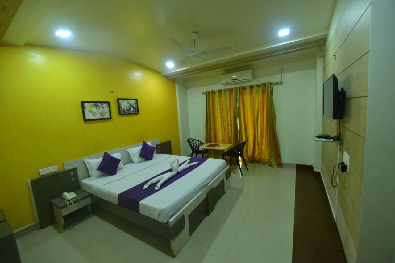 Palette - Spring Hills Resort Pirangut Esterno foto