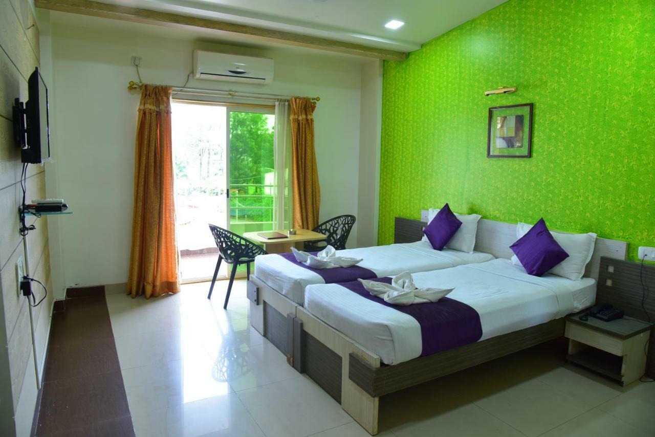Palette - Spring Hills Resort Pirangut Esterno foto
