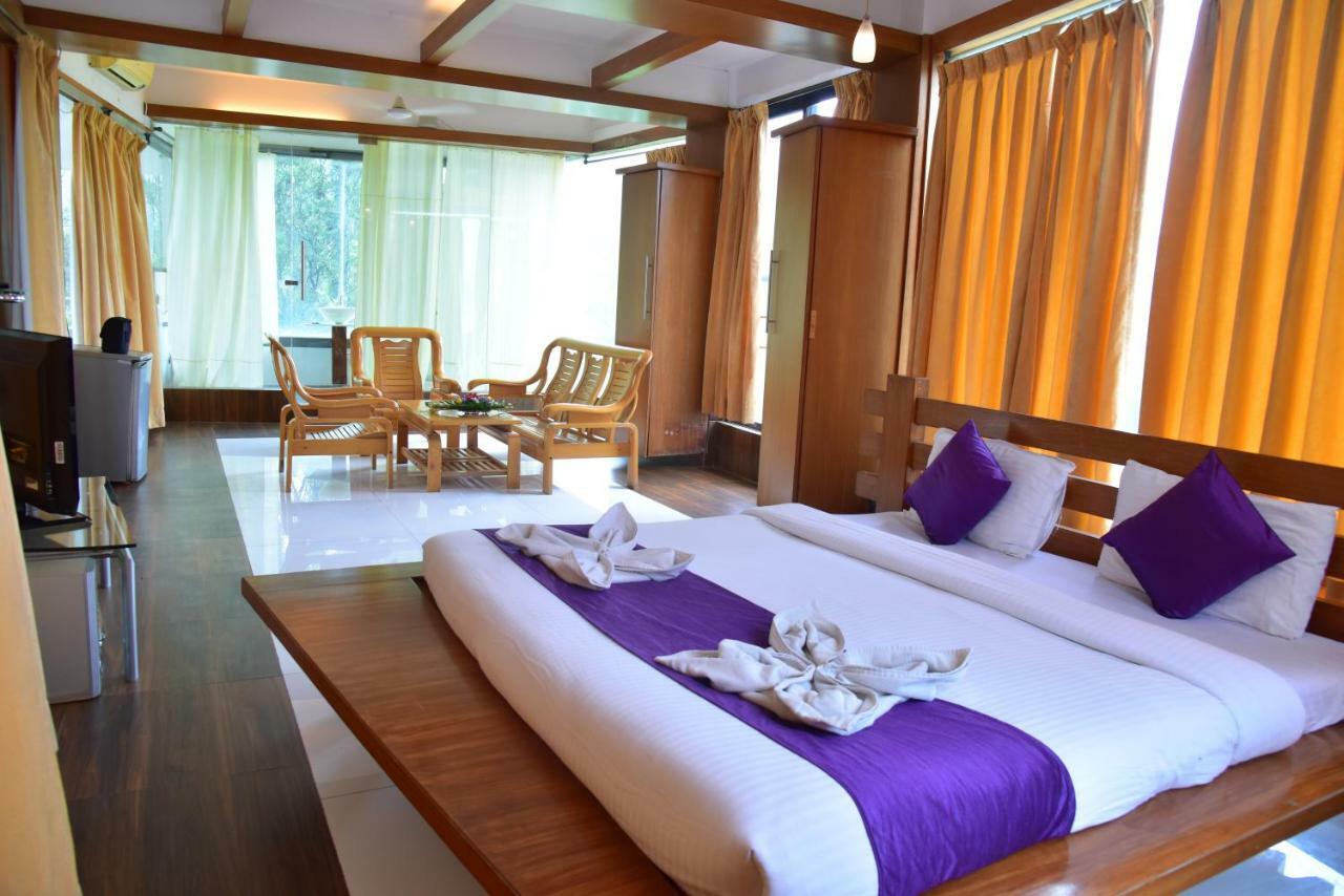 Palette - Spring Hills Resort Pirangut Esterno foto